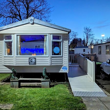 Haggerston Castle 3 Bedroom Deluxe Holiday Home Cheswick  Bagian luar foto