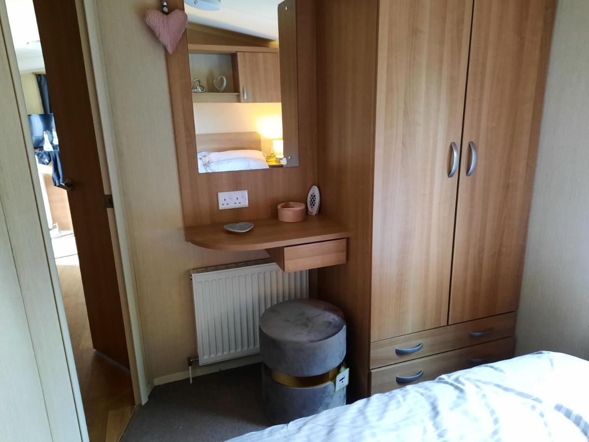 Haggerston Castle 3 Bedroom Deluxe Holiday Home Cheswick  Bagian luar foto