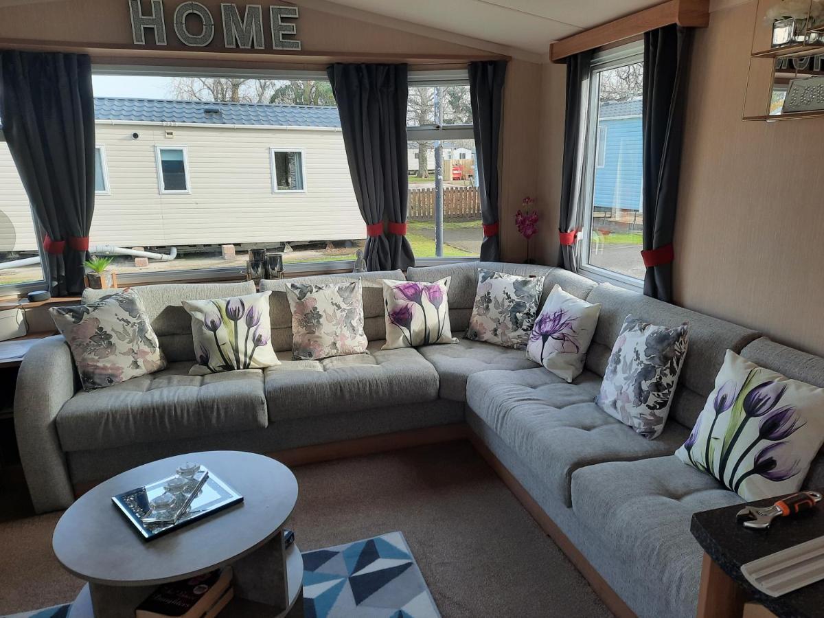 Haggerston Castle 3 Bedroom Deluxe Holiday Home Cheswick  Bagian luar foto