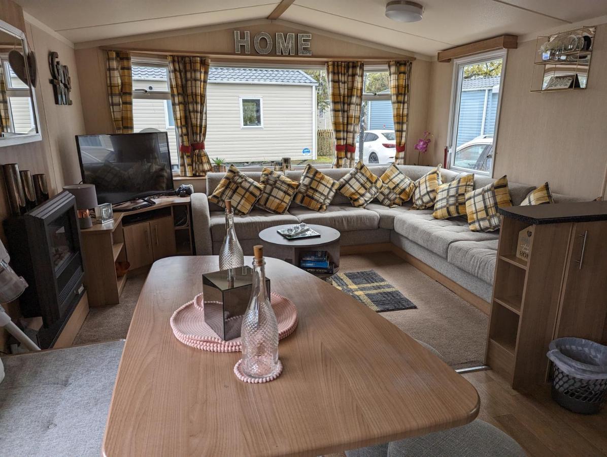 Haggerston Castle 3 Bedroom Deluxe Holiday Home Cheswick  Bagian luar foto