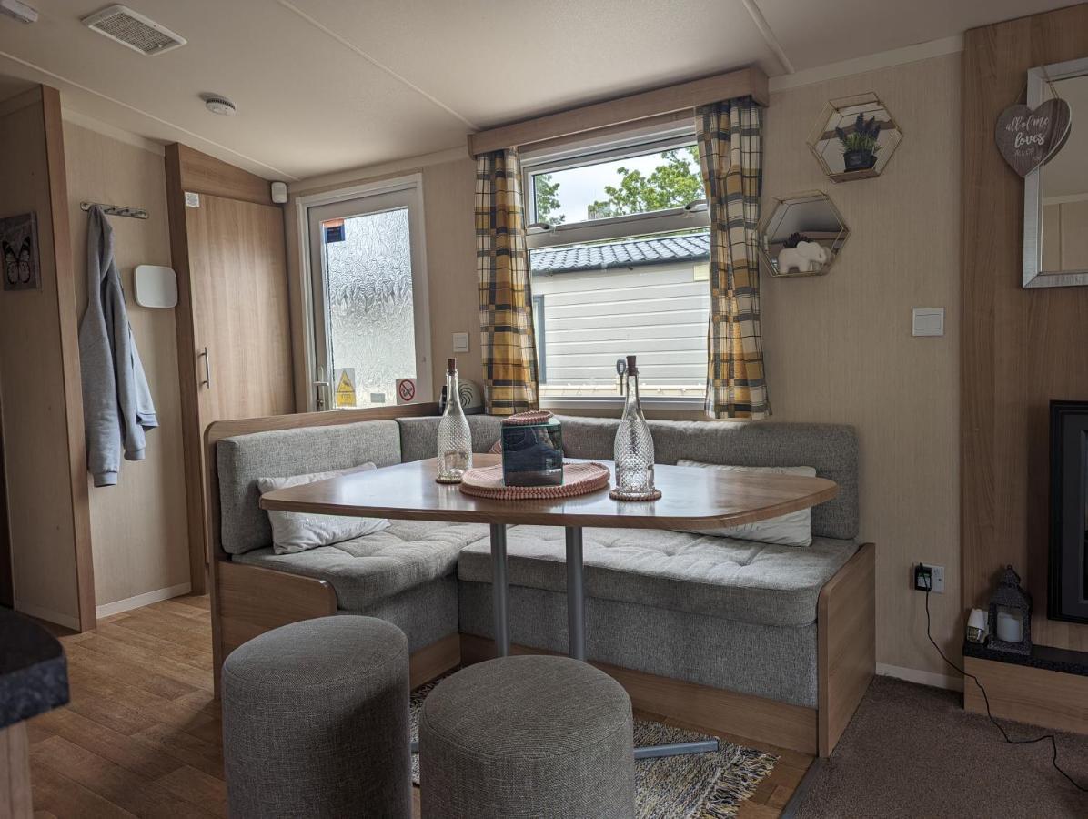 Haggerston Castle 3 Bedroom Deluxe Holiday Home Cheswick  Bagian luar foto